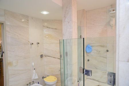 Apartamento à venda com 390m², 4 quartos e 2 vagasBanheiro Suíte 1