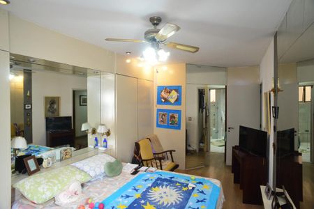 Apartamento à venda com 390m², 4 quartos e 2 vagasSuíte 1