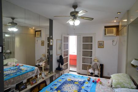 Apartamento à venda com 390m², 4 quartos e 2 vagasSuíte 1