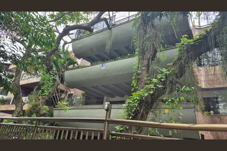 Apartamento à venda com 390m², 4 quartos e 2 vagasPlaca instalada