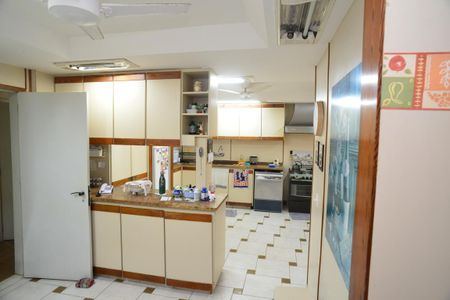 Apartamento à venda com 390m², 4 quartos e 2 vagasCozinha