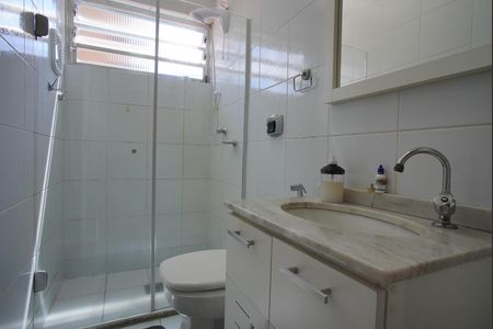 Banheiro Corredor de apartamento à venda com 1 quarto, 41m² em Bom Jesus, Porto Alegre