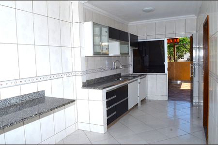 Casa para alugar com 249m², 3 quartos e 1 vagaCozinha