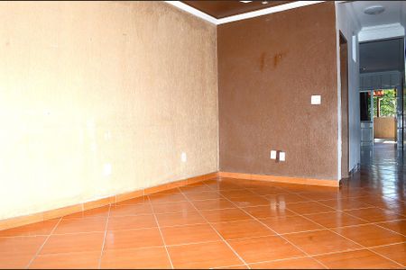 Sala de casa para alugar com 3 quartos, 249m² em Vitoria, Belo Horizonte