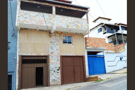 Casa para alugar com 249m², 3 quartos e 1 vagaFachada