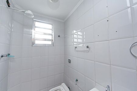 Casa para alugar com 120m², 2 quartos e 1 vaga Casa para alugar com 120m², 2 quartos e 1 vagaBanheiro Social