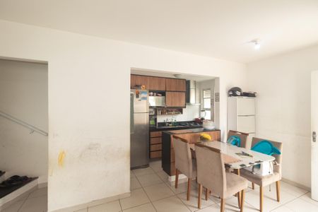 Sala de casa de condomínio para alugar com 2 quartos, 120m² em Campo Grande, Rio de Janeiro