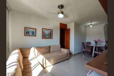 Apartamento à venda com 63m², 2 quartos e 1 vaga Apartamento à venda com 63m², 2 quartos e 1 vagaSala