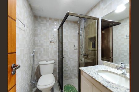 Apartamento à venda com 63m², 2 quartos e 1 vaga Apartamento à venda com 63m², 2 quartos e 1 vagaBanheiro Corredor
