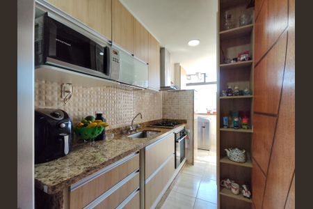 Apartamento à venda com 63m², 2 quartos e 1 vaga Apartamento à venda com 63m², 2 quartos e 1 vagaCozinha