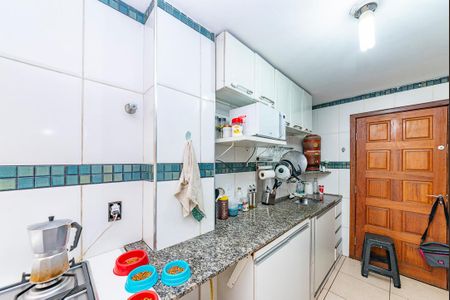 Apartamento à venda com 75m², 2 quartos e 1 vaga Apartamento à venda com 75m², 2 quartos e 1 vagaCozinha
