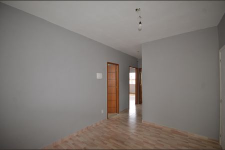 Casa de condomínio para alugar com 100m², 3 quartos e 1 vagaSala