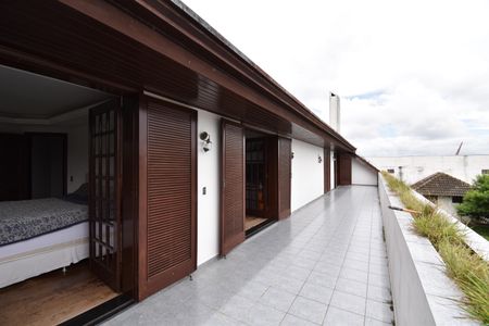 Casa para alugar com 500m², 6 quartos e 9 vagasSacada Quarto 3