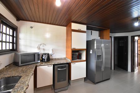 Casa para alugar com 500m², 6 quartos e 9 vagasCozinha