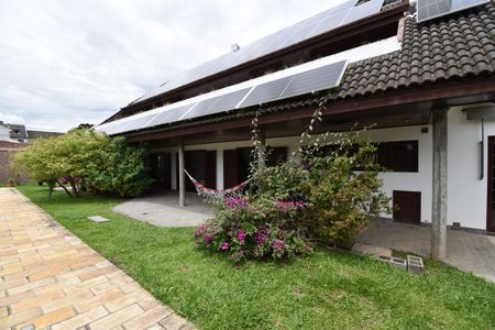 Casa para alugar com 500m², 6 quartos e 9 vagasÁrea externa - Jardim