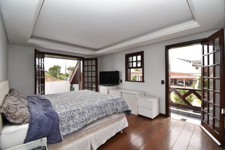 Casa para alugar com 500m², 6 quartos e 9 vagasSuíte