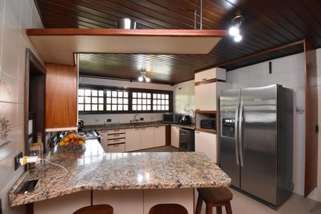 Casa para alugar com 500m², 6 quartos e 9 vagasCozinha