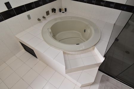 Casa para alugar com 500m², 6 quartos e 9 vagasBanheiro da Suíte