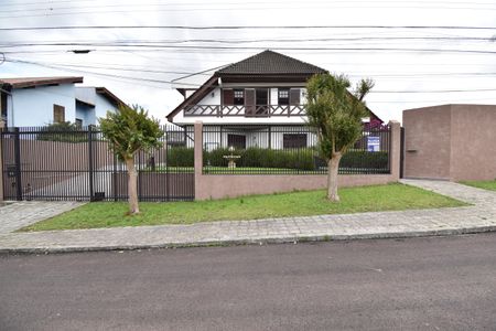 Casa para alugar com 500m², 6 quartos e 9 vagasFachada