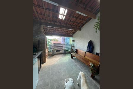 Casa à venda com 130m², 3 quartos e 2 vagas