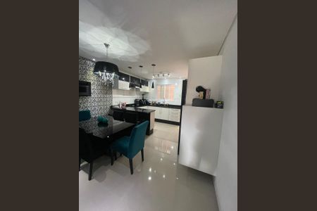 Casa à venda com 130m², 3 quartos e 2 vagas