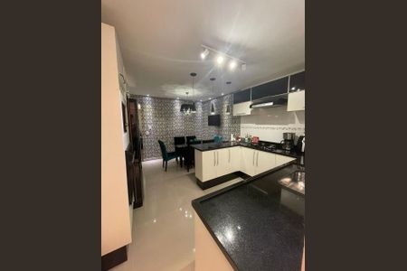 Casa à venda com 130m², 3 quartos e 2 vagas