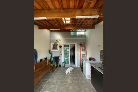 Casa à venda com 130m², 3 quartos e 2 vagas