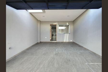 Casa à venda com 3 quartos, 90m² em Vila Ivone, São Paulo