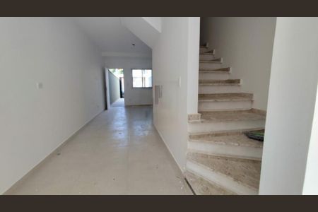 Casa à venda com 80m², 2 quartos e 2 vagas