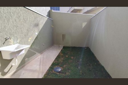 Casa à venda com 80m², 2 quartos e 2 vagas