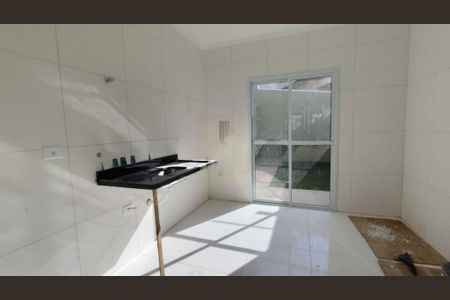 Casa à venda com 80m², 2 quartos e 2 vagas
