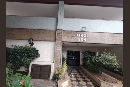 Apartamento para alugar com 92m², 2 quartos e 1 vaga Apartamento para alugar com 92m², 2 quartos e 1 vagaFachada