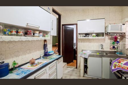 Casa à venda com 400m², 4 quartos e 1 vaga Casa à venda com 400m², 4 quartos e 1 vagaCozinha