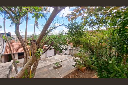 Casa à venda com 400m², 4 quartos e 1 vaga Casa à venda com 400m², 4 quartos e 1 vagaQuintal