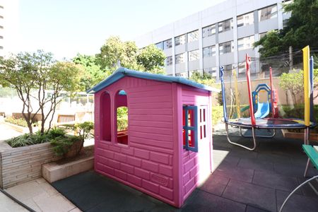 Apartamento para alugar com 74m², 2 quartos e 2 vagasÁrea comum - Playground