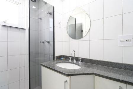 Apartamento para alugar com 74m², 2 quartos e 2 vagasBanheiro da Suíte