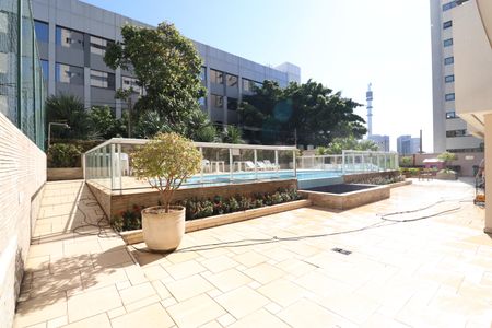 Apartamento para alugar com 74m², 2 quartos e 2 vagasÁrea comum - Piscina