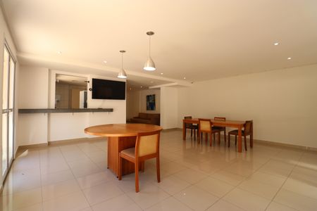Apartamento para alugar com 74m², 2 quartos e 2 vagasÁrea comum - Salão de festas