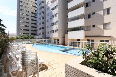 Apartamento para alugar com 74m², 2 quartos e 2 vagasÁrea comum - Piscina