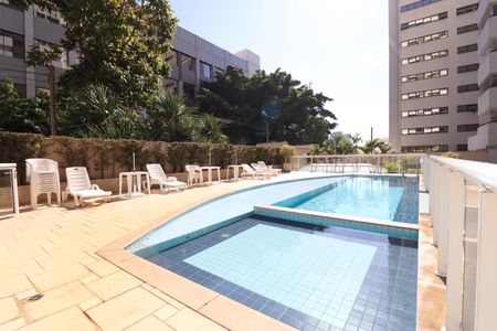 Apartamento para alugar com 74m², 2 quartos e 2 vagasÁrea comum - Piscina