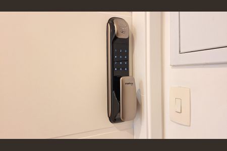 Apartamento para alugar com 74m², 2 quartos e 2 vagasFechadura eletrônica