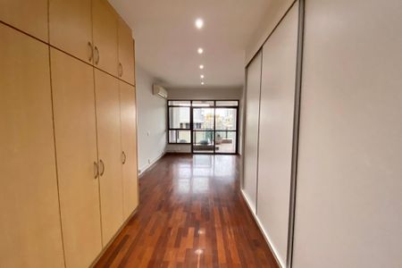 Apartamento para alugar com 220m², 3 quartos e 2 vagasSuite