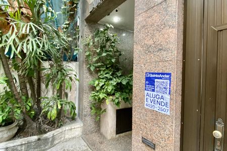 Apartamento para alugar com 220m², 3 quartos e 2 vagasPlaca