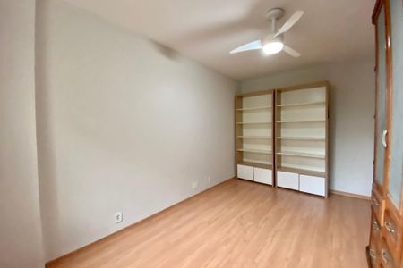 Apartamento para alugar com 220m², 3 quartos e 2 vagasQuarto 3