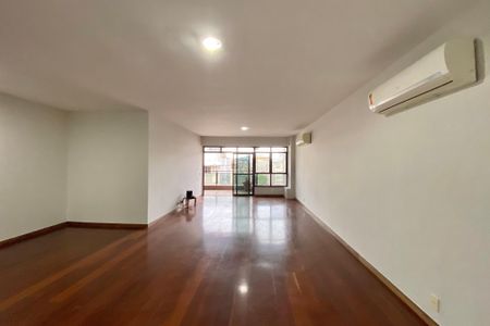 Apartamento para alugar com 220m², 3 quartos e 2 vagasSala