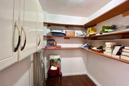 Apartamento para alugar com 220m², 3 quartos e 2 vagasQuarto de Serviço