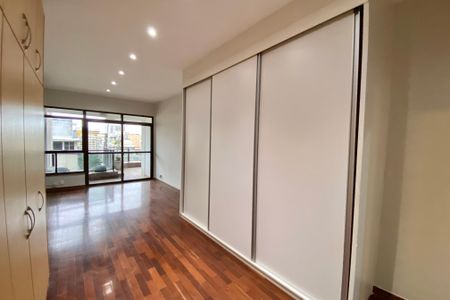 Apartamento para alugar com 220m², 3 quartos e 2 vagasSuite