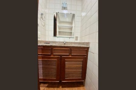 Apartamento para alugar com 220m², 3 quartos e 2 vagasLavabo