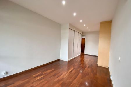 Apartamento para alugar com 220m², 3 quartos e 2 vagasSuite