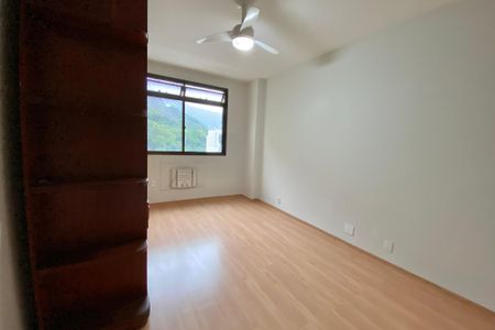 Apartamento para alugar com 220m², 3 quartos e 2 vagasQuarto 3